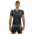 Venum - Rashguard / Adrenaline / Short Sleeve / Schwarz-Silber-Grau
