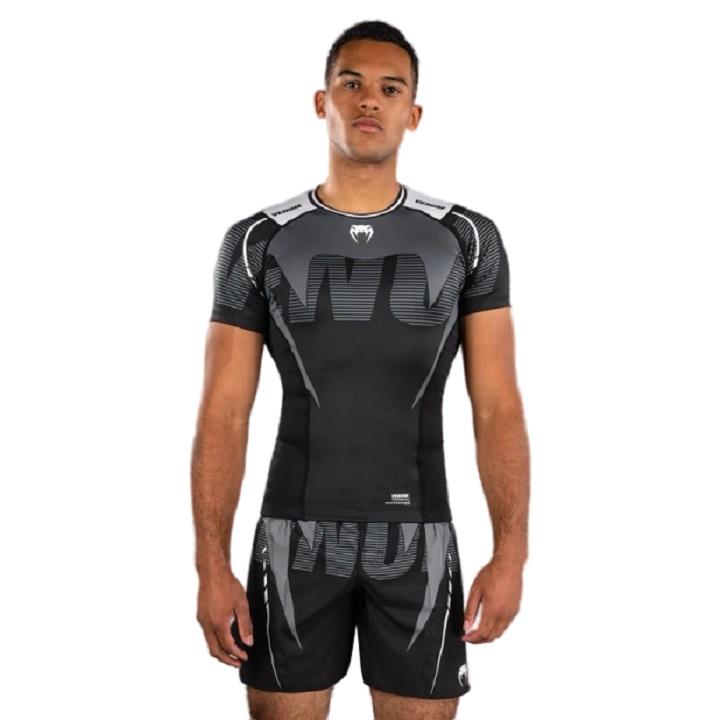 Venum - Rashguard / Adrenaline / Short Sleeve / Schwarz-Silber-Grau
