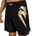 Venum - Fightshorts MMA Shorts / Light 5.0 / Schwarz-Gold